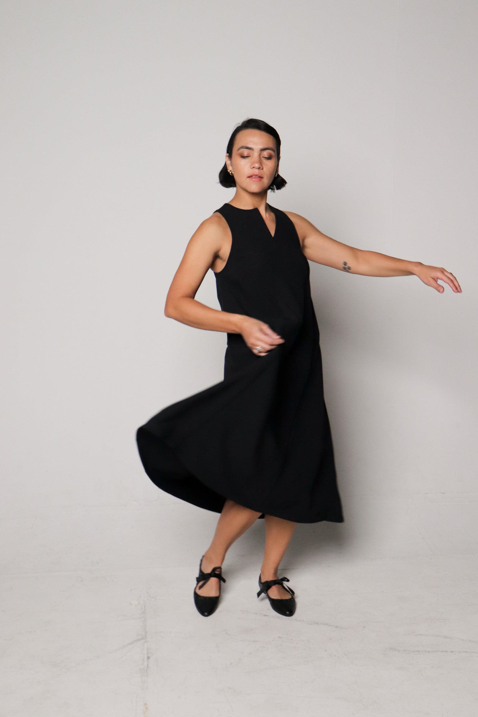 diagonal xo a-line pocket dress - basic. medium / Black blue