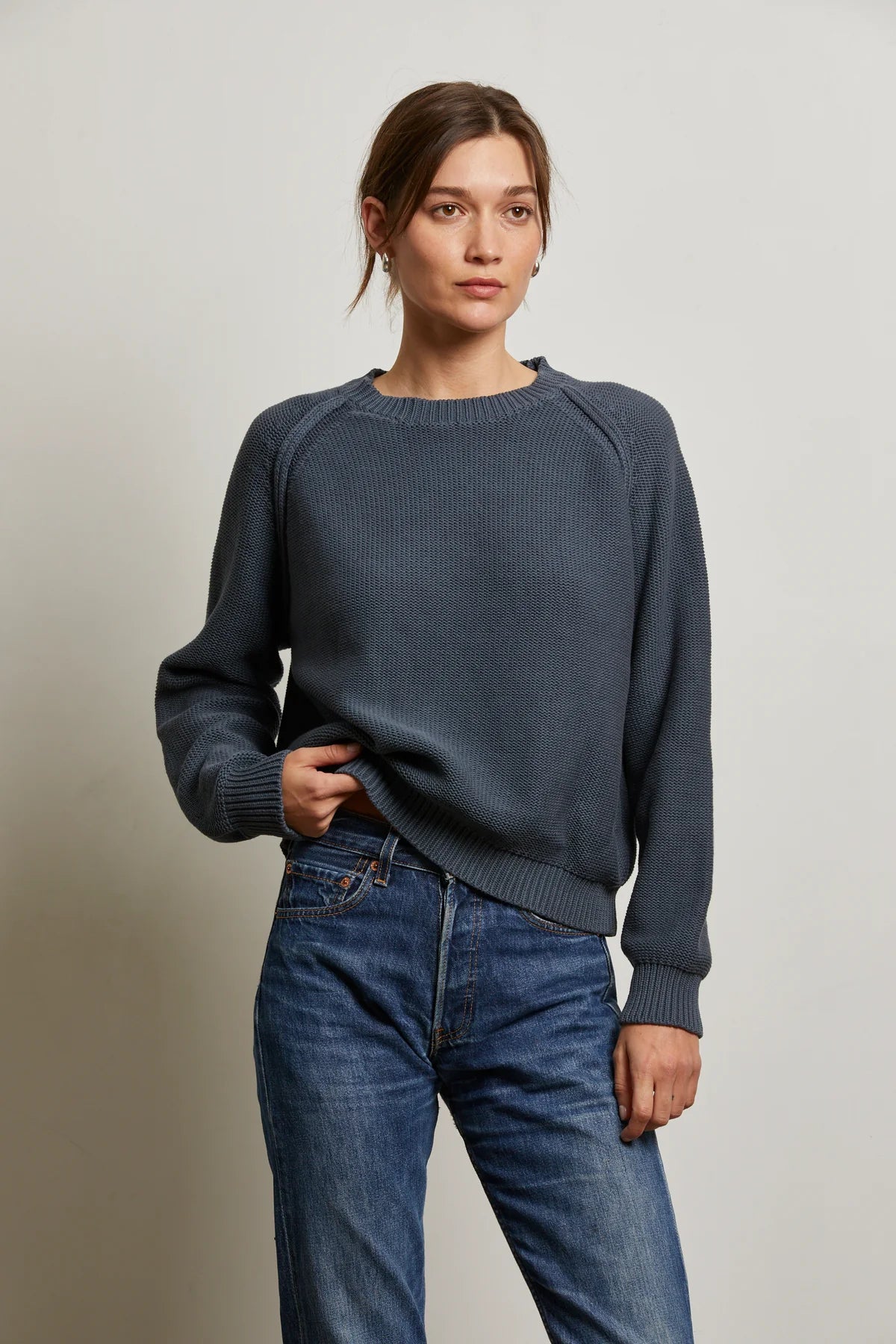 evie cotton raglan crewneck sweater