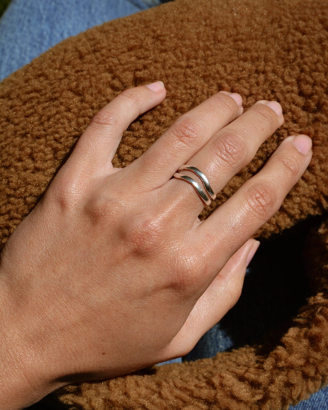 sterling silver wavy band ring