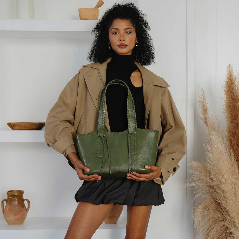 phoebe tote