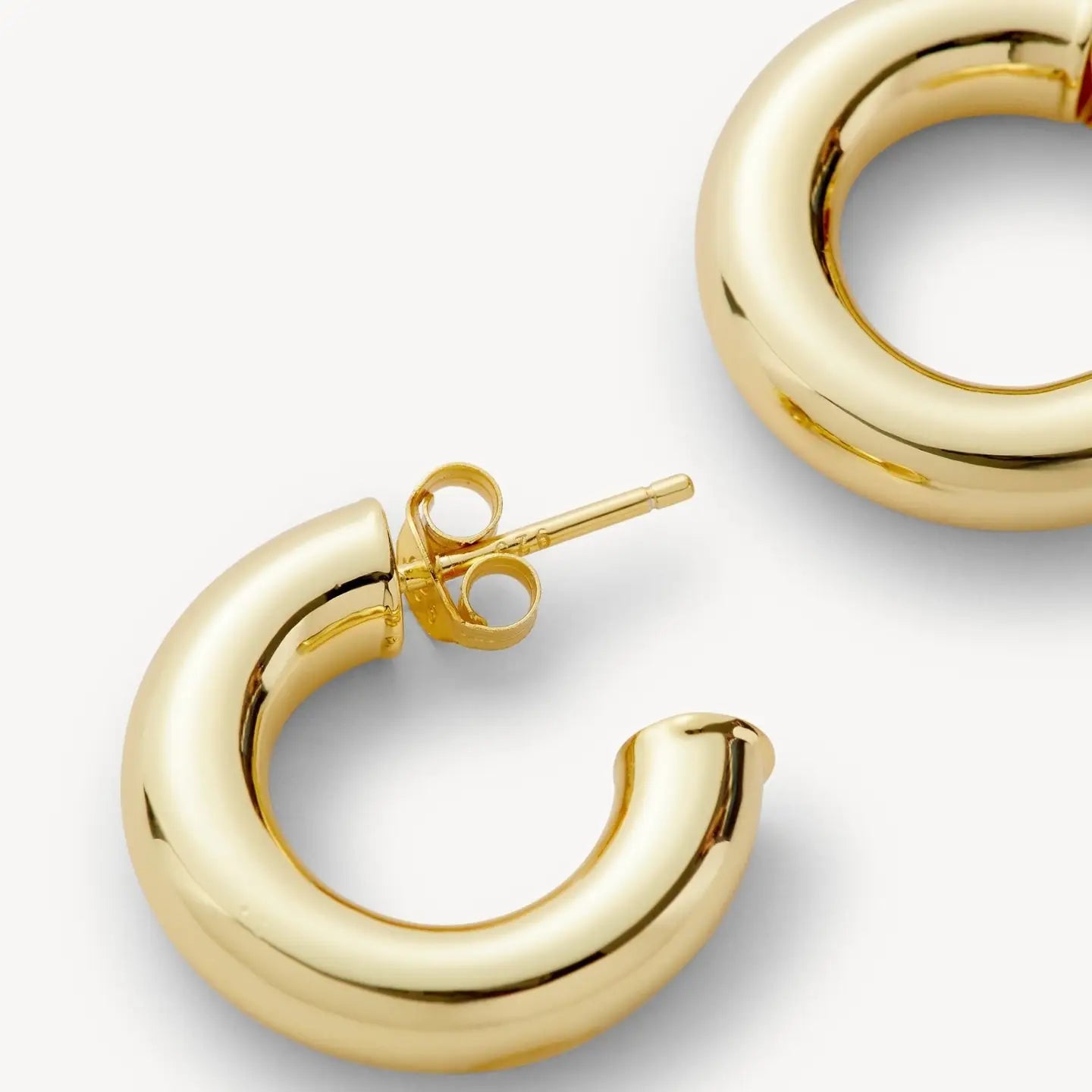 .75" perfect hoops in gold