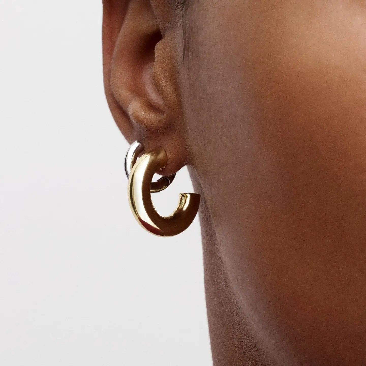 .75" perfect hoops in gold