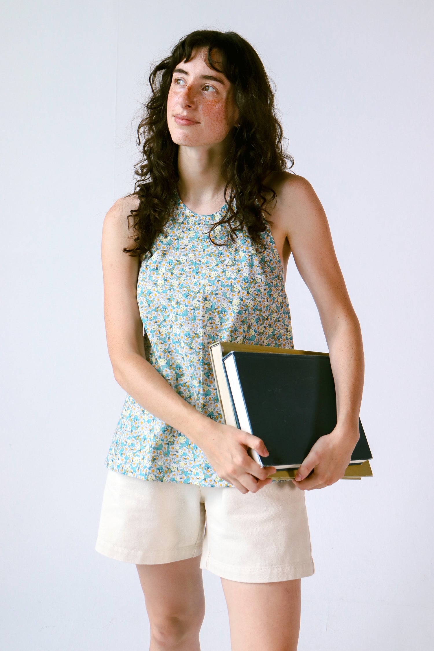 daisy floral low back halter top w/ tie