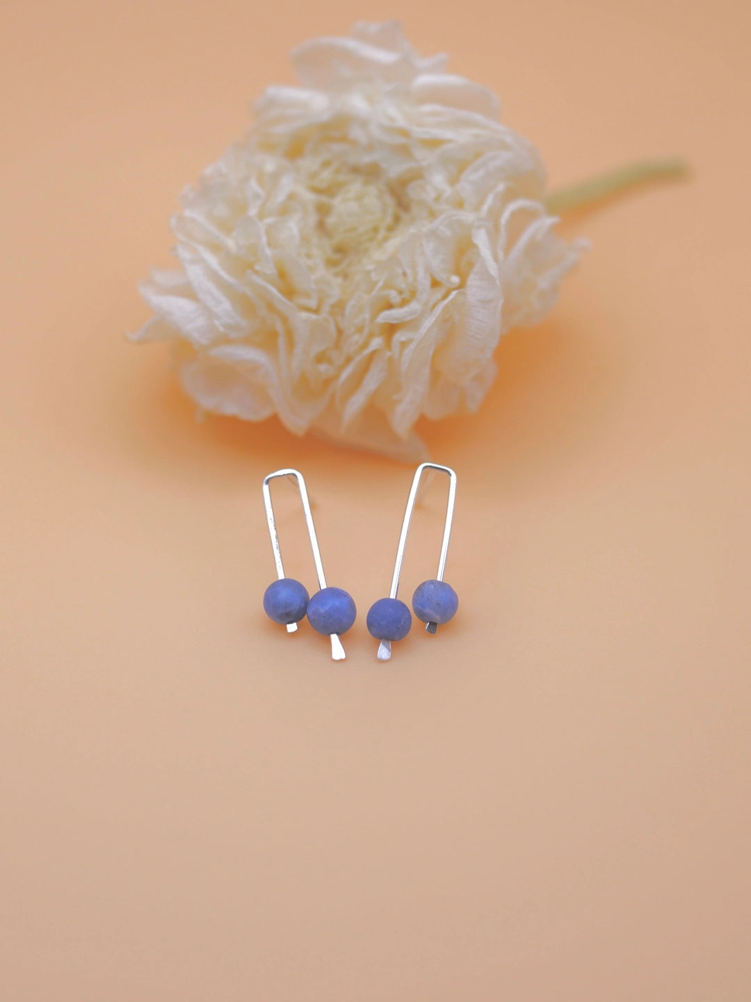 aura studs