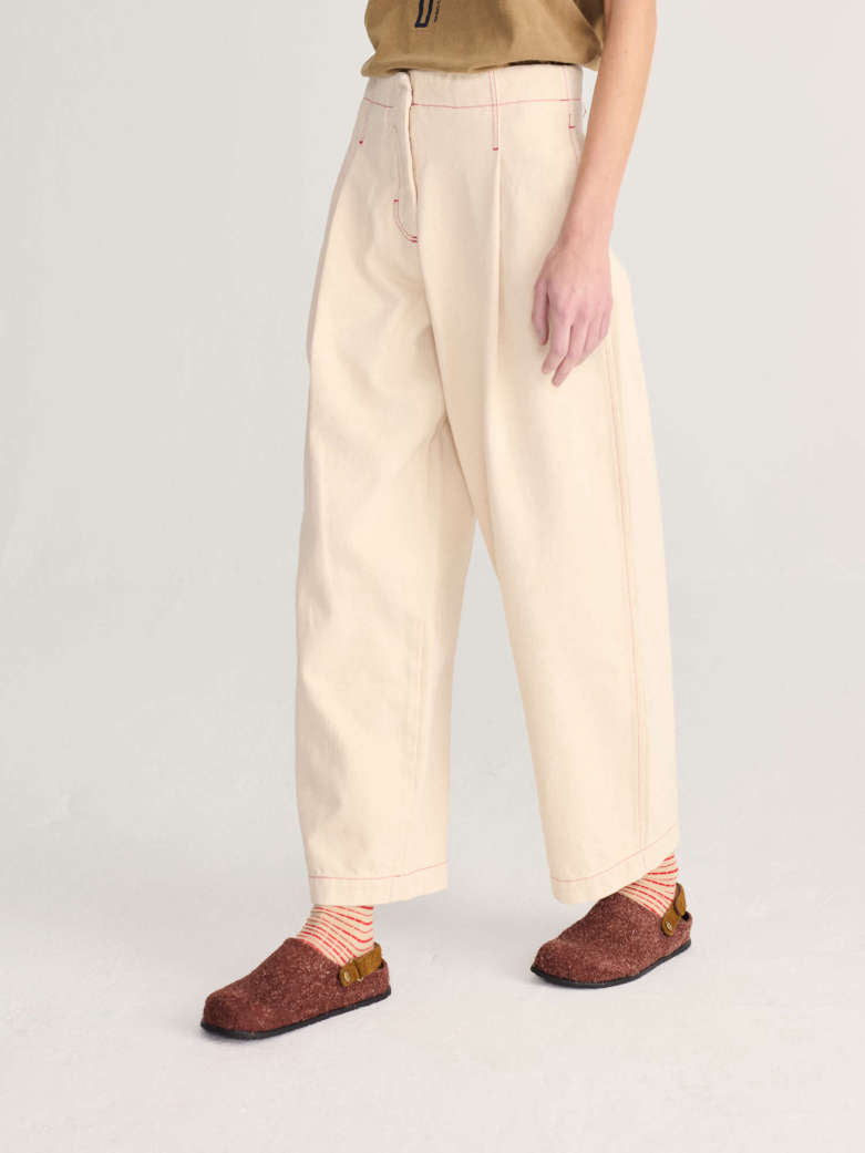ecru twill pleated barrel pants