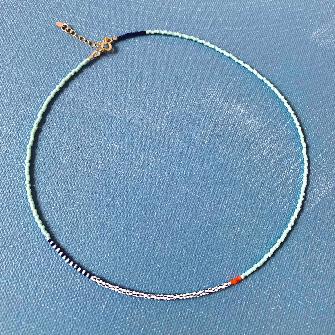 thinnest line necklace