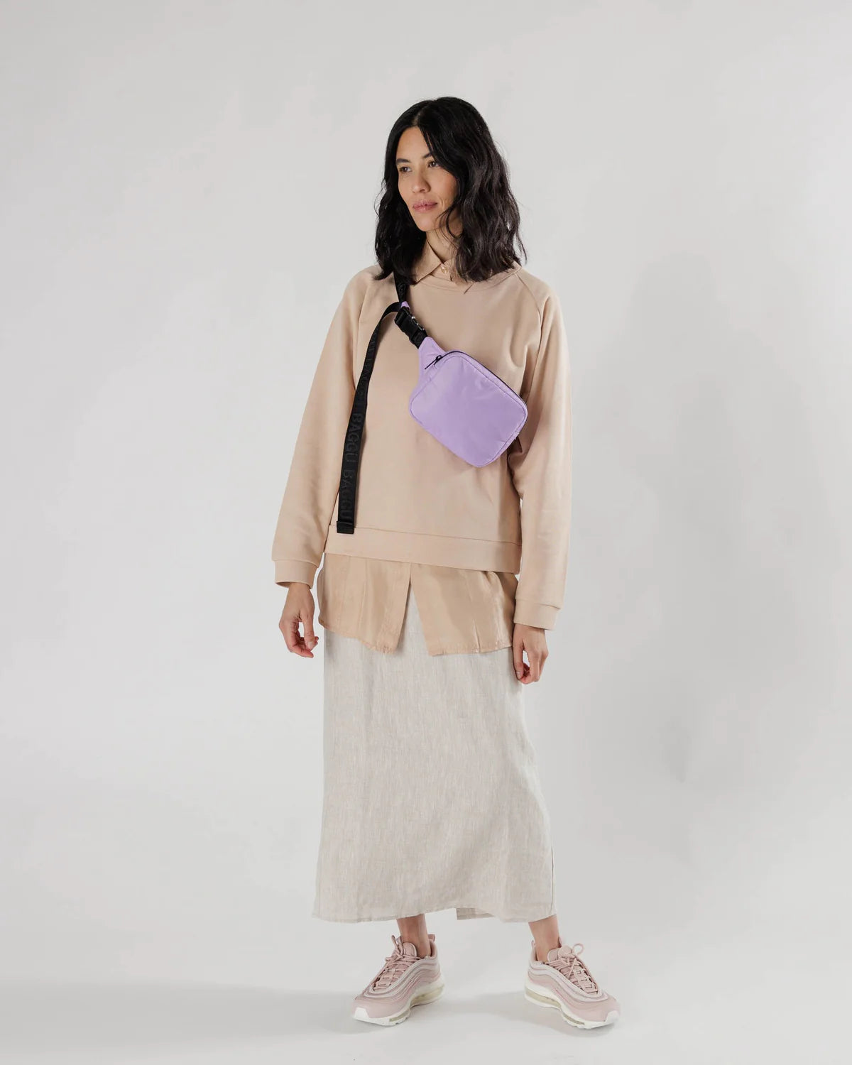 baggu puffy fanny pack in dusty lilac