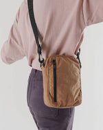 baggu sport crossbody in pinto