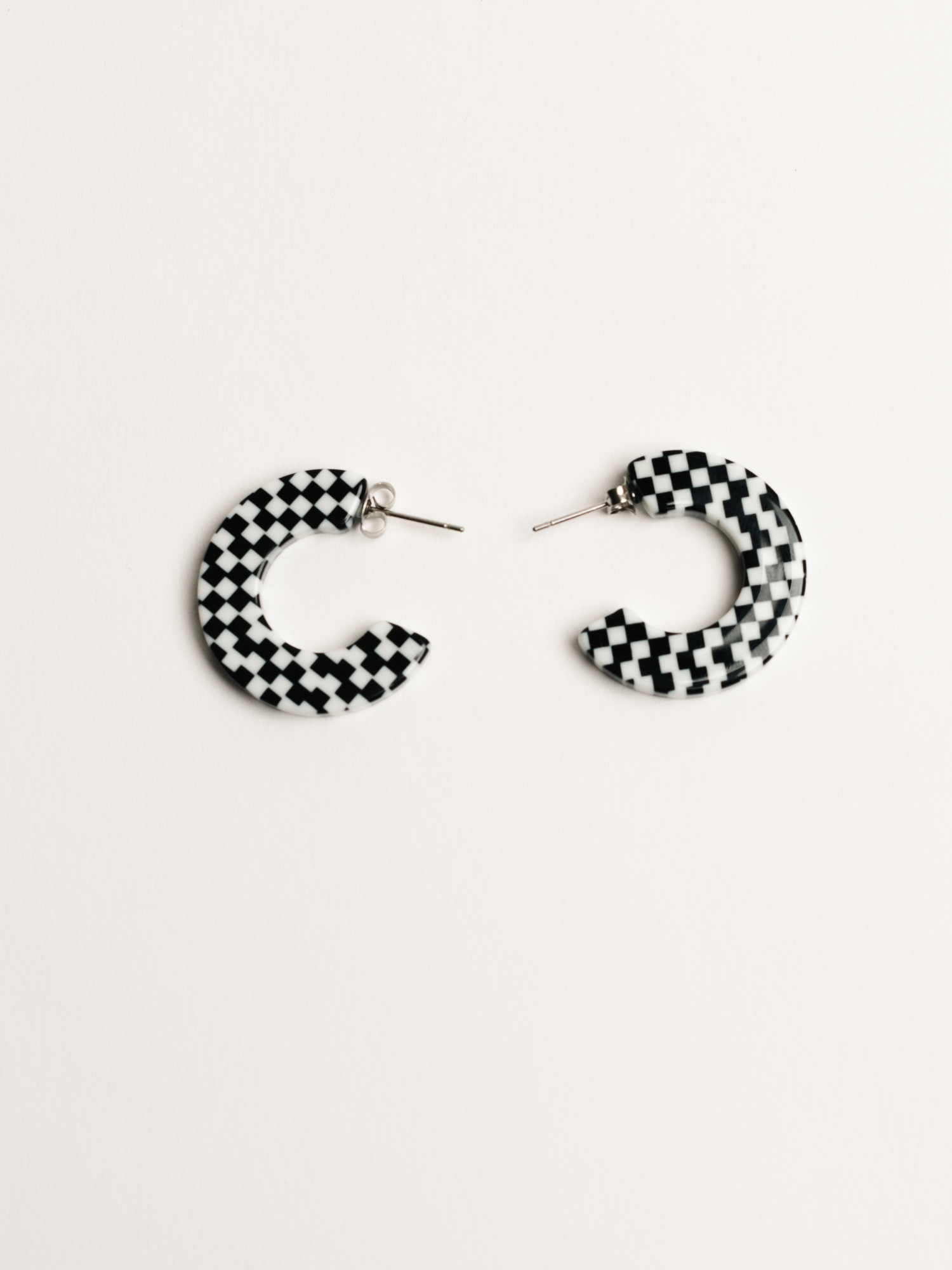 NAT + NOOR - Ray Hoops in B + W checkered