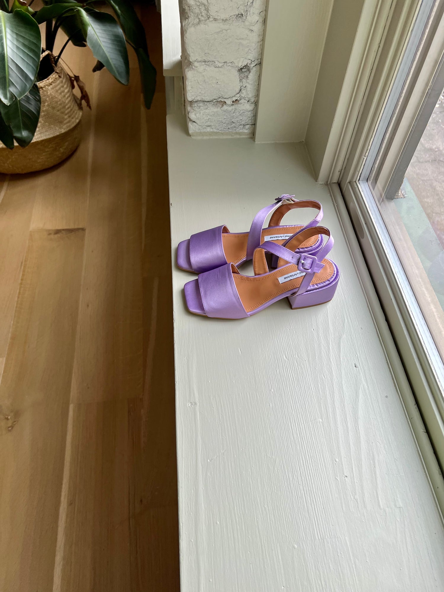 selva sandals in orchid