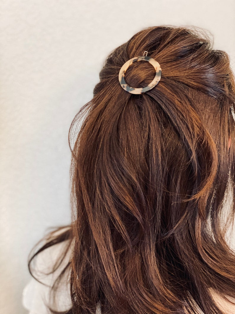 circle barrette